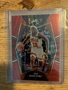 2021-22 Panini Select - Premier Level Ayo Dosunmu #154 Red Wave Prizm (RC) - Bild 1 von 2