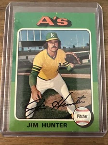 1975 Jim Hunter Topps #230 Oakland Athletics HOF Vintage Baseball B233 - Picture 1 of 2
