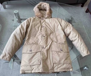 WOOLRICH GOOSE DOWN COYOTE FUR PARKA / JACKET / COAT MEN SZ MED NWT - Picture 1 of 7