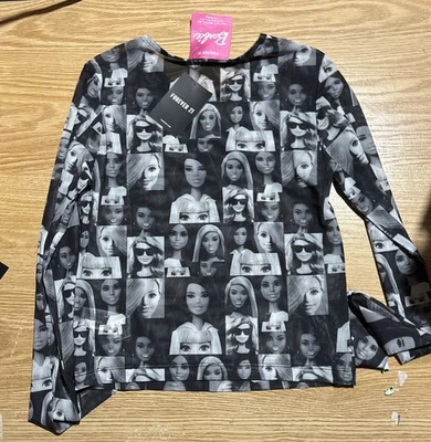 Barbie X Forever 21 Pequeño Manga Larga Top Malla Transparente Muñeca Estampado Negro Festival Foto 1 de 2