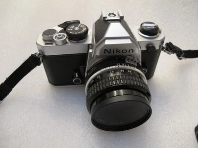 Nikon FM 35mm SLR Film Camera, 50mm 1,8 mint condition - Image 1 of 4