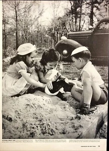 1942 Drei kleine Kinder üben Erste Hilfe am Dackel 2. Weltkrieg Zeitschrift Druck - Bild 1 von 6