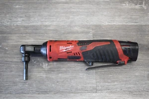 Milwaukee 2457-20 M12 12V 3/8" cricchetto senza fili con batteria - Foto 1 di 3