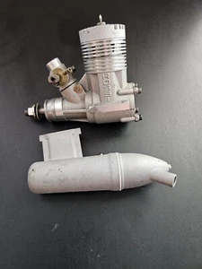 ROSSI .40 RC 2 STROKE GLOW AIRPLANE ENGINE W/MUFFLER - Picture 1 of 5