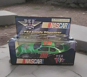 Distributore di caramelle vintage PEZ Green Racing AUTO NASCAR Bobby Labonte #18 azione Pull&Go - Foto 1 di 11