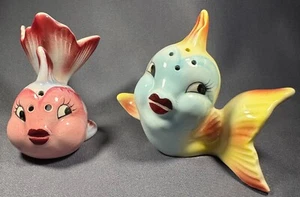 Vintage Norcrest Japan Pink Blue Fish Salt Pepper Shaker Set - Picture 1 of 10