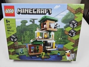 LEGO Minecraft The Modern Treehouse 21174 NIB - Picture 1 of 3