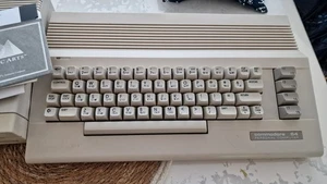 Commodore C64 mit Floppy 1541 Als Komplettpaket - Bild 1 von 9