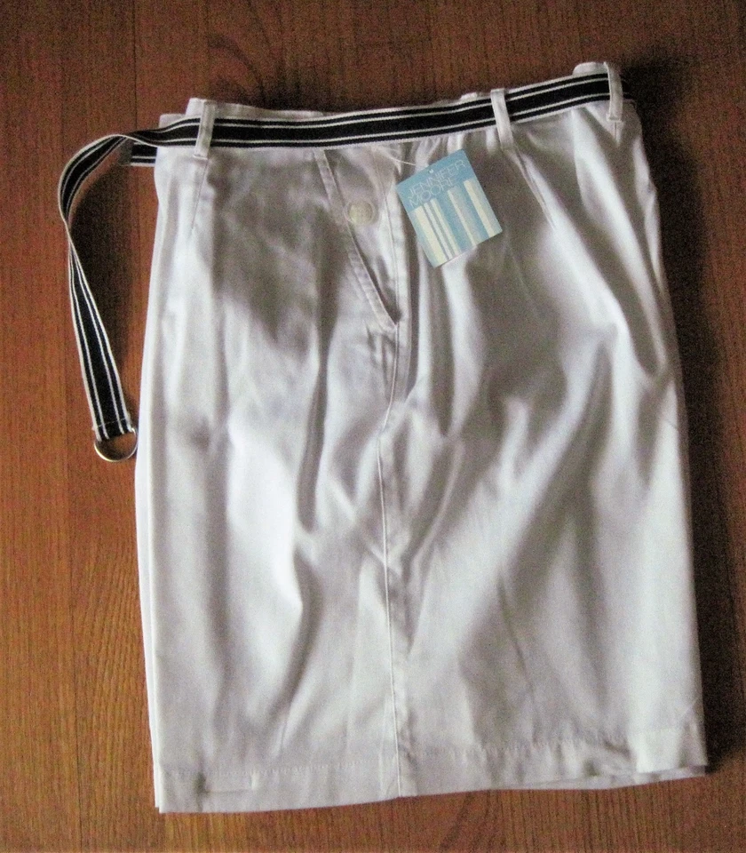 Pantalones Cortos Jennifer Moore Blancos con Cinturón Talla 16 Nuevos con Etiquetas Foto 1 de 1