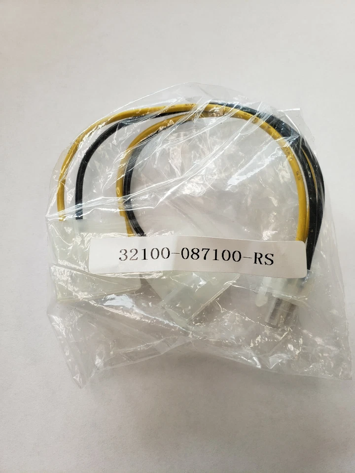 N.I.B. Molex to 4 Pin 12 V CPU IEI ATX-12V Cable, Power Cable 32100-087100-RS - Image 1 of 3