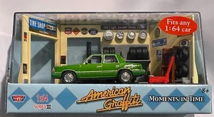 American Graffiti 1982 Dodge Aries1:64 MOTOR MAX Moments in Time Diorama NIB - Picture 1 of 3