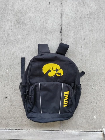 UNIV. of IOWA HAWKEYES Licensed Black/Gold Adjustable Zippered BackPack, PO! Cover