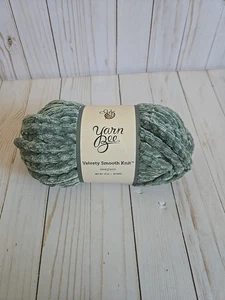 YARN BEE Velvety Smooth Knit Yarn SEAGLASS 10 oz 36 Yards NEW Beautiful Color - Picture 1 of 2