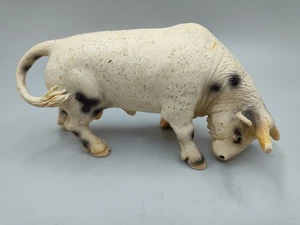 SCHLEICH WHITE RODEO BULL Figura Fattoria Mucca Maschio 2005 Ritirato 13613 - Foto 1 di 11