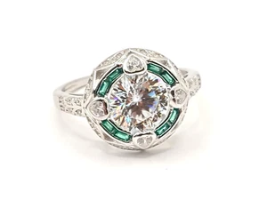 Solid 925 Argentium Silver, White Cubic Zirconia & Green Emerald Old Style Ring - Picture 1 of 5