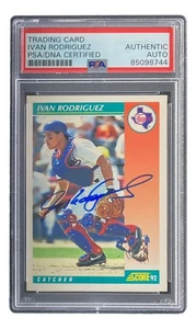 Ivan Rodriguez Signed 1992 Score #700 Texas Rangers Rookie Card PSA/DNA - Picture 1 of 4