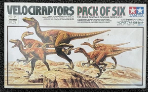 Tamiya Velociraptors Pack Of Six 1:35 Dinosaur Diorama Series No. 5 Kit  New - Picture 1 of 3