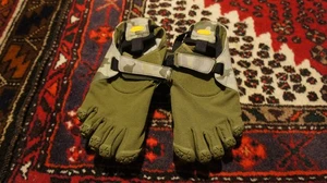 Vibram Five Fingers 23W5502 SPYRIDON EVO Green/Camo - Size 8.5-9 Women's - Picture 1 of 8