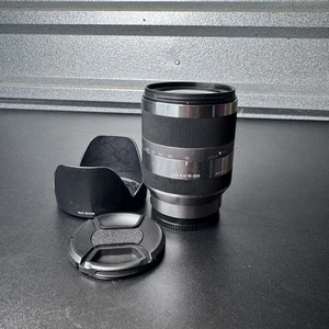 Lente Sony E 18-200 mm F/3,5-6,3 OSS montura E - Imagen 1 de 9