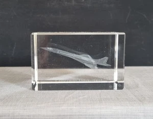 CONCORDE in flight 1969-2003 laser etched glass paperweight 80x50x50mm - Picture 1 of 5