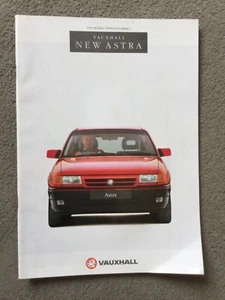 VAUXHALL ASTRA 1992 Models Edition 2 Brochure in VGC - Picture 1 of 1