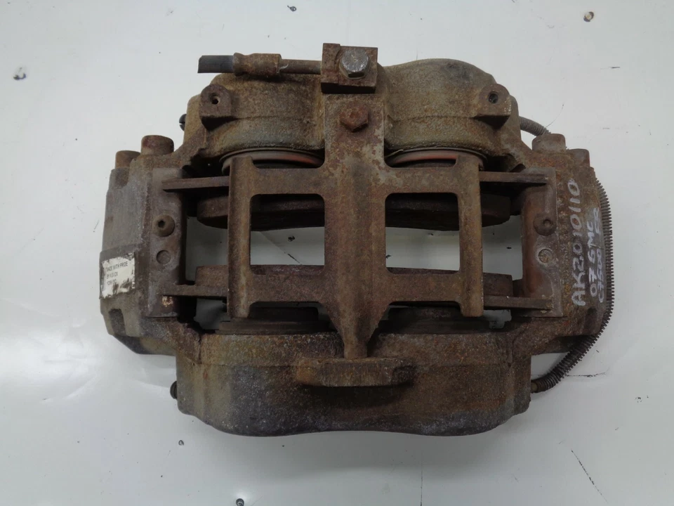 06-07 GMC C7500 Topkick Brake Caliper Front Right Passenger Side OEM AK2010110 - Image 1 of 4