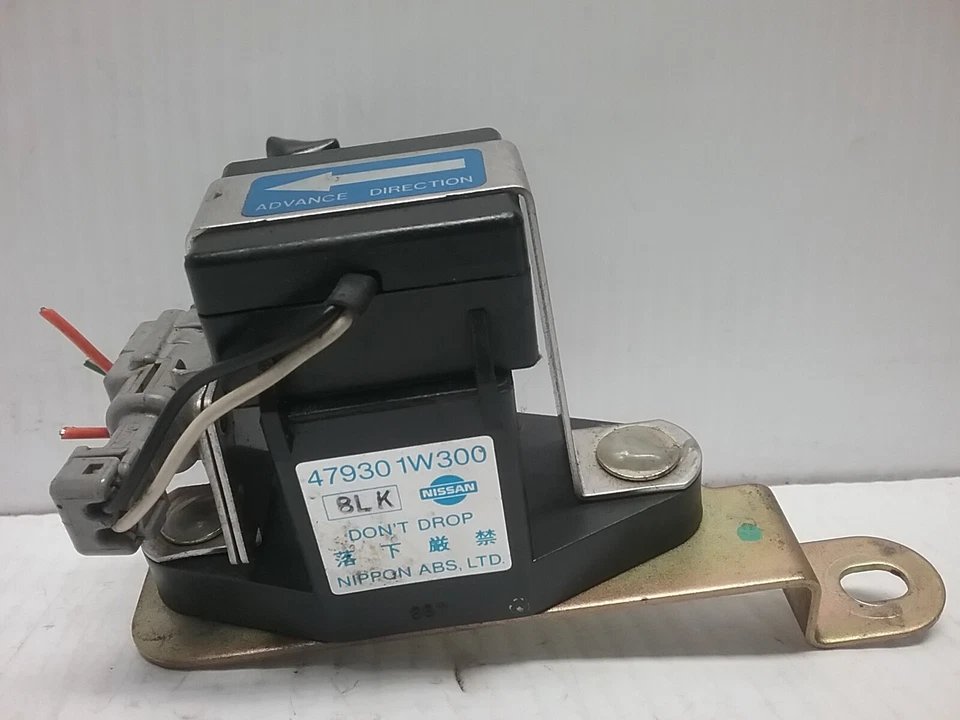 Sensor de desaceleración Infiniti QX4 1997-2002 47930 1W300 Foto 1 de 4