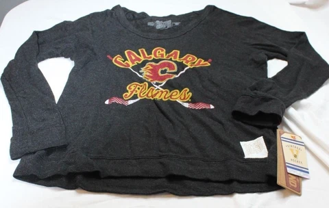 Calgary Flames NHL Original Retro Black Pullover Sweatshirt Size Medium New Cover
