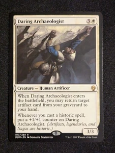 Daring Archaeologist Magic the Gathering Dominaria Human Artificer Common - Picture 1 of 2
