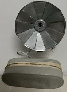 Minolta Camera Deluxe II Fan Style Flash Unit & Case -no bulb- Foldable Metal - Picture 1 of 24