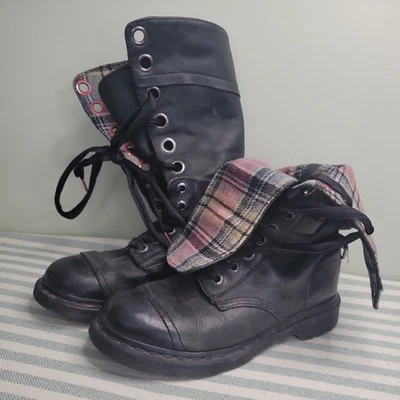Dr. Martens 1914 Triumph Boots Size 8 39EU Leather Fold-Over Plaid Lining Pink - Image 1 of 4