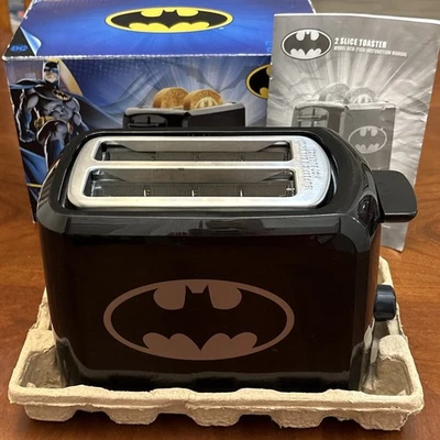 DC Comics Batman Toaster 2 Scheiben Fledermaus Logo Aufdruck auf Toast - Bild 1 von 4