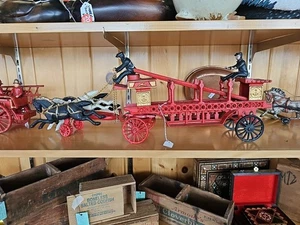 Cast Iron Horse Drawn Carriage  - Picture 1 of 24