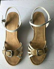 aerosoles plush around wedge