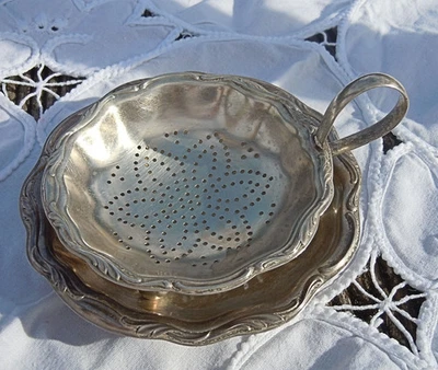 WMF Teesieb mit Abtropfschale - versilbert - Dekor 2200 - Bild 1 von 4