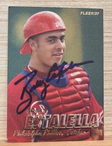 Bobby Estalella handsignierte Baseballkarte Philadelphia Phillies 1997 Fleer #411 - Bild 1 von 2