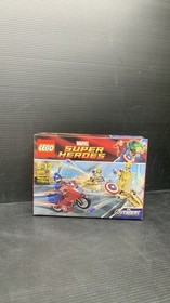 Lego 6865 Marvel Super Heroes Captain America&rsquo;s Avenging Cycle 2012