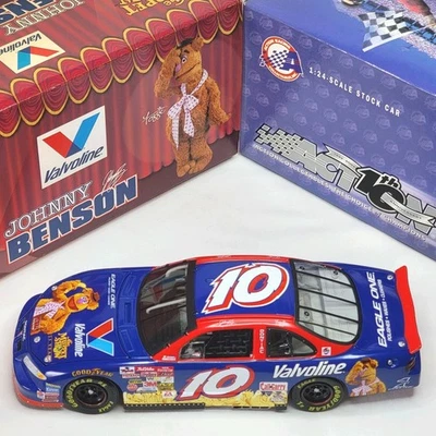Johnny Benson #10 Valvoline Muppets 25th Anniversary 2002 1/24 Nascar Diecast - Image 1 of 4