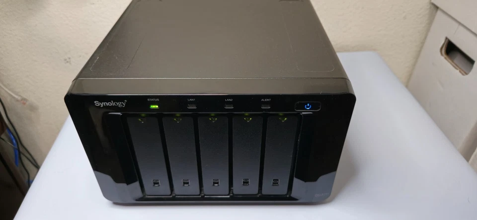 Synology DiskStation DS1511+ with additional DX510 shelf and WD 2TB Pro drives! - Image 1 of 4