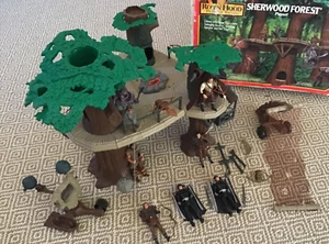 Robin Hood Prince of Thieves Sherwood Forest playset w/figures & extras - Picture 1 of 16