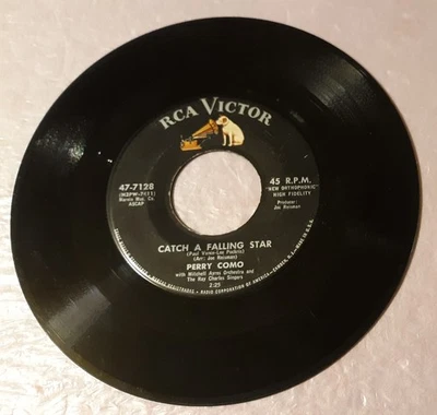 Perry Como Catch A Falling Star/Magic Moments Record 7" Vinyl Records 45rpm - Image 1 of 2