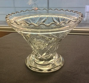 Anchor Hocking Star of David ciotola piedistallo primi americani vetro pretagliato - Foto 1 di 7