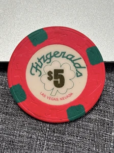 $5 FITZGERALDS CASINO CHIP POKER CHIP LAS VEGAS NEVADA GETTONE DA GIOCO - Foto 1 di 2
