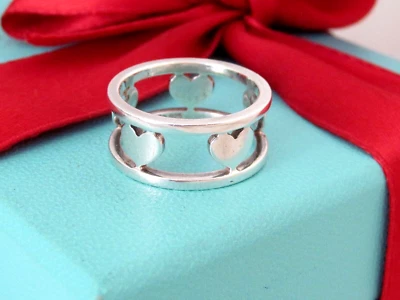 Anillo Tiffany & Co Plata Cinco Corazones Banda Corazón Talla 5.5 Foto 1 de 4