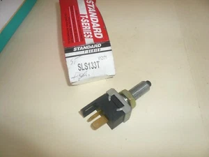 NUEVO STOCK ANTIGUO OEM Productos de encendido estándar Interruptor de luz de parada SLS133T - Imagen 1 de 2