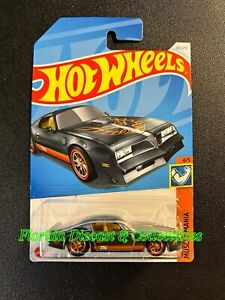 Hot Wheels 2024 Super Treasure Hunt ‘77 Pontiac Firebird TA Intl Card