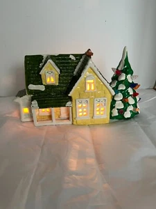 Reparto 56 Villaggio Neve Originale Nantucket House Vintage 1986 W Albero Ceramica - Foto 1 di 4