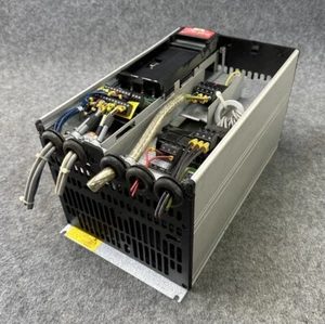 Danfoss VLT 5000, VLT5011PT5C20STR1DLF00A00C0 175Z0161 - Picture 1 of 7