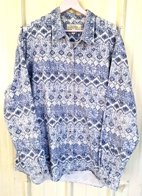 Cabelas Womens Flannel Shirt 2XL  long Sleeve Button-up Collared  Blue Aztec - Image 1 of 4