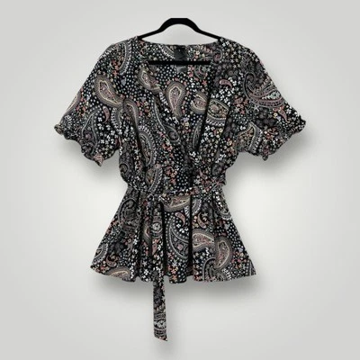 NUEVO $45 Top Babydoll Torrido Negro Floral Paisley Mujer 3 3X Cinturón Manga Corta Foto 1 de 4